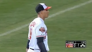 Machado makes an amazing play to nab Pujols