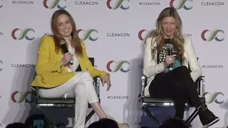 DC's Legends Of Tomorrow - Caity Lotz And Jes Macallan Funny Moments From Clexacon