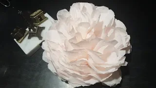 Как сделать большой цветок из салфеток своими руками / Мастер класс  цветка из салфеток