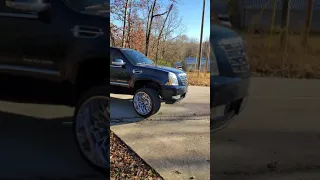 Escalade on 24x14 and 33's