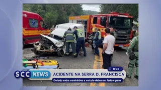 Acidente entre dois caminhões e um carro na Serra Dona Francisca deixa um ferido grave