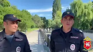 В Симферополе полицейские спасли гражданина, упавшего в реку с самодельного плота