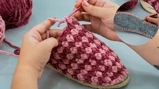 Crochet slippers on the sole out of plush yarn - warm and comfortable!