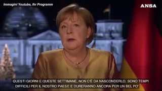 Angela Merkel commossa nell'ultimo discorso di fine anno...