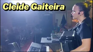 Tá Faltando Beijos - Cleide Gaiteira - Soc. Vitória - 3 - #katchaka  #forrozinho  #sertanejo #baile