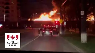 Video captures train on fire moving through London, Ont.