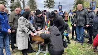 Сьогодні, 27 квітня, Лука-Мелешківська громада попрощалась із загиблим Героєм, Анатолієм Дзигаленко