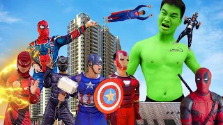 Hulk -  Superheroes VS Giant Hulk - 슈퍼 히어로 No1