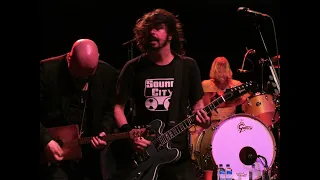 Sound City Players with Taylor Hawkins (RIP), Alain Johannes & David Grohl -  Hangin Tree (QOTSA)