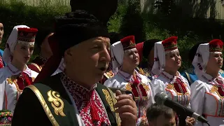 Волинський народний хор. "ДИВЛЮСЬ Я НА НЕБО"