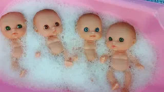 Baby doll bath time -Toys play in bubbles bathroom! How to play toys