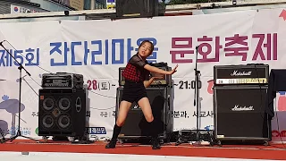 LOVELY LITTLE GIRL. BLACKPINK 'KILL THIS LOVE' COVER. AT HONGDAE VILLAGE FESTIVAL.