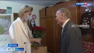 В Чувашии депутат Госдумы Алена Аршинова навестила ветеранов ВОВ
