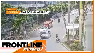 Rider, sumemplang matapos itulak sa kanya ang metal barrier | Frontline Pilipinas