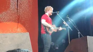 Ed Sheeran covering "Empire State of Mind" at Metlife Stadium 7/13/13