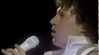 Andy Gibb - An Everlasting Love (1984 Live In Chile - Part I - 12)