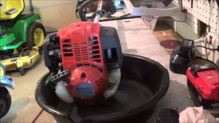 Changing the oil on a Husqvarna 224l/4-stroke Trimmer