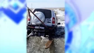 Рыбаки провалились под лёд в Новосибирске