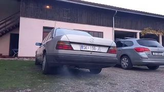 Mercedes W124 250 D Cold Start