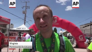 Cientos en México corren el ultra maratón a lado de los tarahumaras