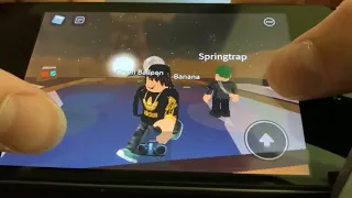 Playing Roblox on the iPhone 4s in 2022!