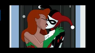 Harley Quinn and ivy kiss scene