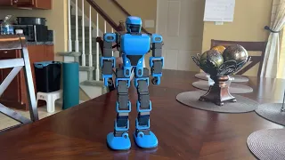 This K1 Blue from Robosen has some cool dance moves!! 😱💯🥰🎶❤️ #robosen #robotics #K1