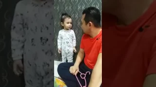 Comel Anak Kecil Menjawab Ketika Dimarahi Bapa