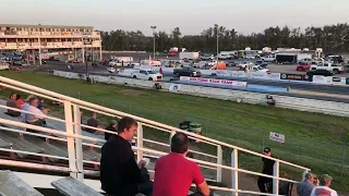 Ford F-150 VS Toyota Tundra Drag Race