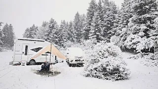 CARAVAN CAMPING IN HIGH SNOW AND Blizzard | WE SUCKED IN THE SNOW WITH THE CARAVAN! | SNOW CAMP