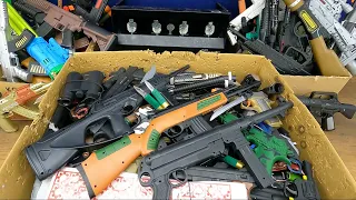 Box of GUNS ! Military Special Forces Toy Guns! MP5, AK47, SCAR TOY GUNS - Soldier Weapons