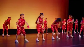 Dance number 9”לא נפסיק לרקוד״