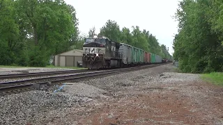 (NS CNO&TP Mainline Railfanning) NB MOW Train at Junction City, KY