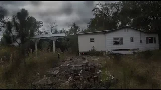 Abandoned House in The Middle of Nowhere (Crazy Destroyed)