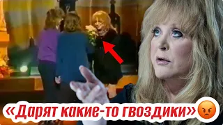 «Дарят какие-то гвоздики». Как Пугачева унижала зрителей на концертах