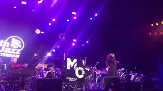 Chaka Khan Ain't Nobody LIVE Rotterdam 2018 with Metropolitan Orchestra