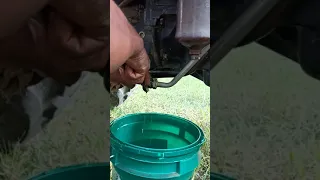 Removing air from hydraulic system of 4W Tractor