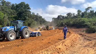 Frente de serviço de terraplenagem completa!