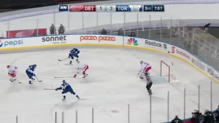 Matthews snaps one past Coreau (Toronto Maple Leafs vs. Detroit Red Wings) January 1, 2017