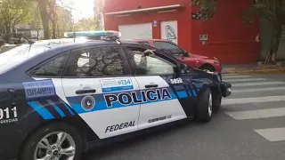 Policía Federal llegando y bloqueando