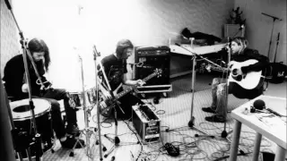 Nirvana NOB Radiostudio (2 Meter Sessie), Hilversum, NL 11/25/91