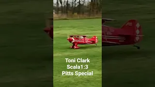 Pitts Special landing