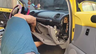 How To:  Remove and install the glovebox on a VW Beetle