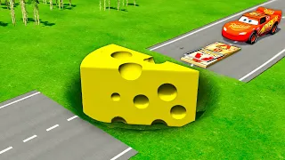 Cheese Pit Vs lightning McQueen PIXAR Cars BeamNG Drive Battle!