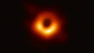 अभी तक ब्लैकहोल को आप गलत देखते थे| Black hole picture captured for first time in space breakthrough