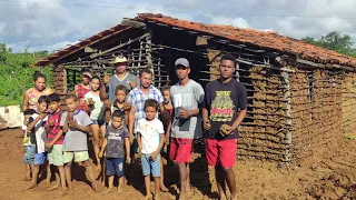 TAPAGEM DE CASA DE TAIPA NO SERTÃO PERNAMBUCANO, HORA DO ALMOÇO COM O TREDICIONAL MUNGUZÁ.