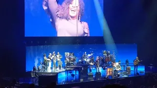 2018 10 25 Phil Collins Live - 05 Band Introductions