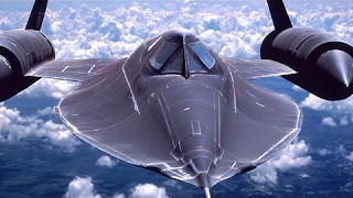 Lockheed SR-71 BLACKBIRD! The GREATEST AIRCRAFT EVER made! (And The World's Fastest Plane Ever!)