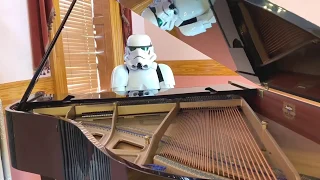 Stormtrooper Plays Imperial March/Cantina Mix on Piano - StarWars Soundtrack