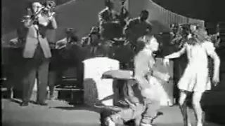 Swing Dancing & Lindy Hopping Kids - Jimmy Dorsey Orchestra 1942